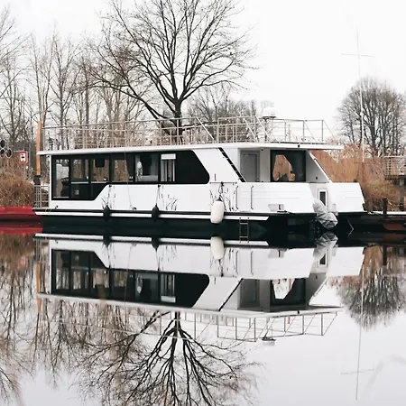 Hausboot Tobago Дом отдыха *